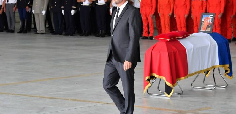 Nîmes: Hommage à Franck Chesneau, pilote de bombardier d’eau mort «en héros»