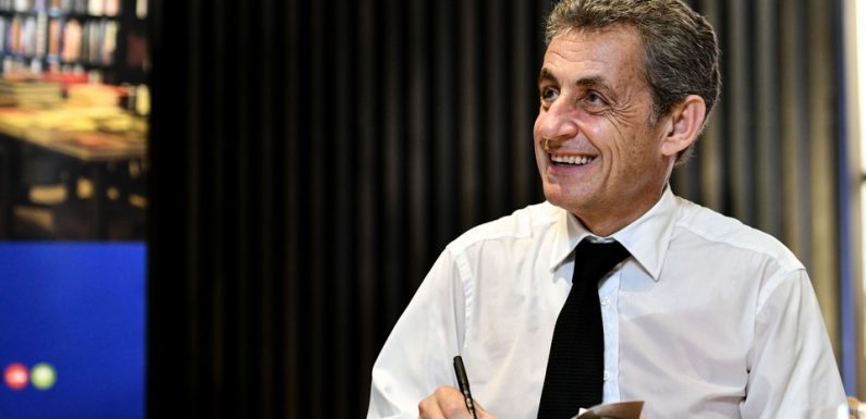 «Passions»: Le livre de Nicolas Sarkozy est un succès de librairie