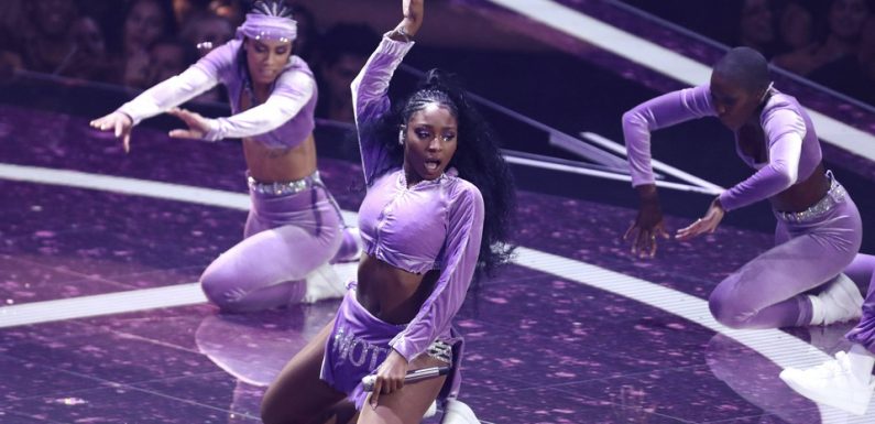 Normani se place en héritière de Beyoncé aux Video Music Awards… Normaqui ? On vous explique