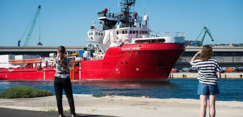 VIDEO. Marseille: L’Ocean Viking, qui remplace l’Aquarius, prêt à partir pour secourir des migrants