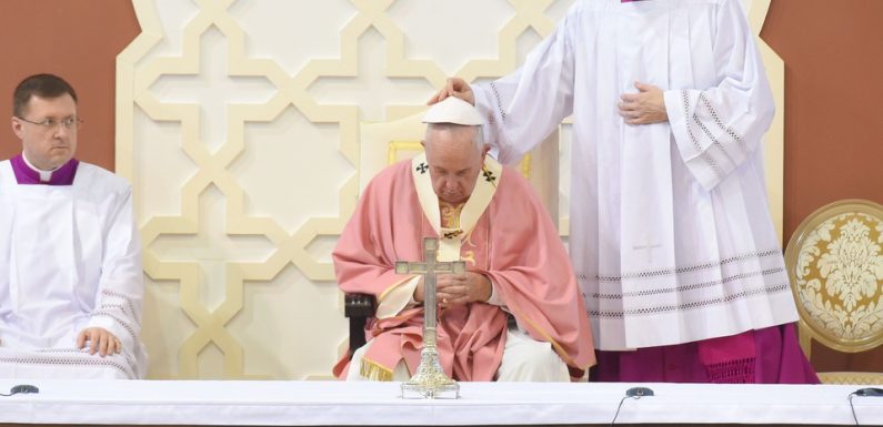 Eglise: Le pape demande « transparence » et « solidarité » avec les victimes d’abus