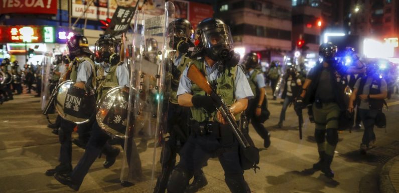 Crise à Hong Kong: Pékin dénonce des actes «quasi-terroristes», Trump interpelle Xi