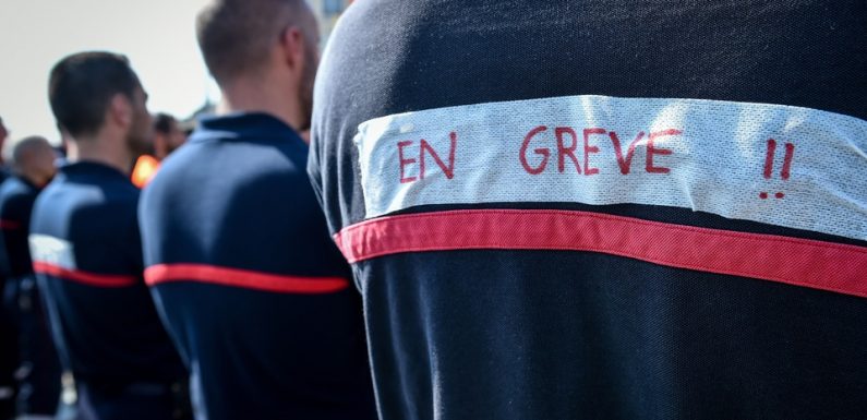 Les pompiers prolongent leur grève de deux mois et annoncent une manifestation nationale