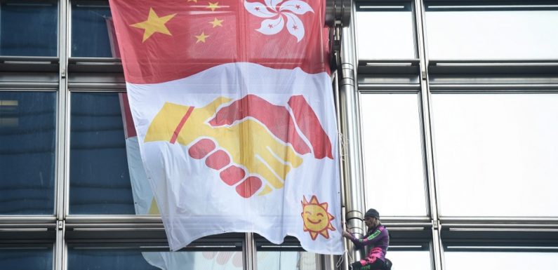 Hong Kong: Ai Weiwei est inquiet et le «Spiderman français» lance un appel à la paix