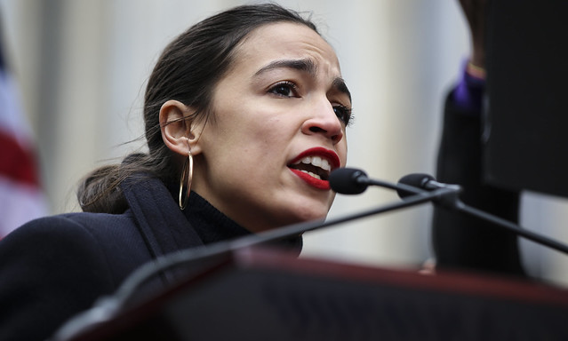Alexandria Ocasio-Cortez : « j’ai beaucoup de points communs avec les libéraux »