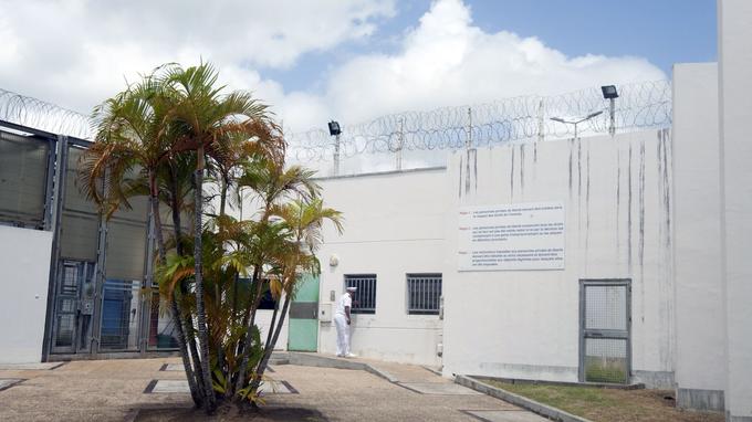 Gangs, islamisme, vétusté: le chaudron bouillonnant des prisons d’outre-mer
