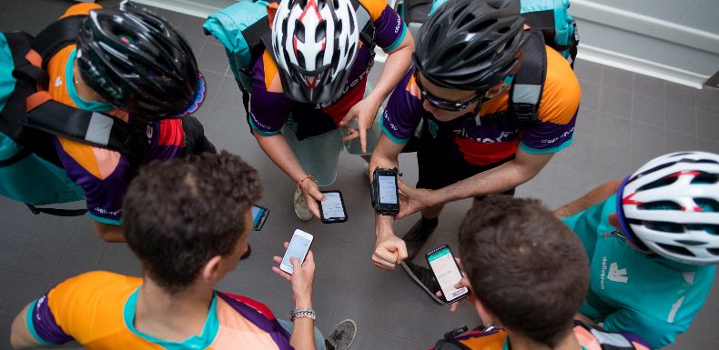 Deliveroo : la grève gronde face à la suppression du tarif minimum par course