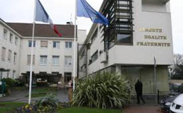 Villepinte (93) : une proche collaboratrice du maire Martine Valleton (LR) soupçonnée d’organiser des mariages blancs (MàJ : le tribunal de Bobigny ouvre une enquête)