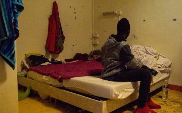 Paris et d’autres départements refusent d’appliquer un décret permettant de vérifier l’âge des migrants « mineurs » (MàJ)