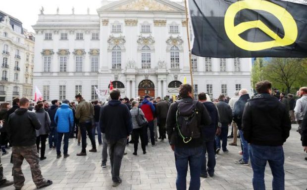 Autriche : vers l’interdiction des mouvements identitaires ?