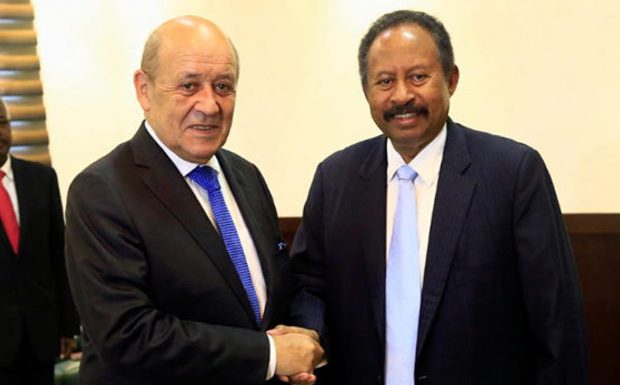 Soudan : en visite à Khartoum, Jean-Yves Le Drian promet une aide de 60 millions d’euros