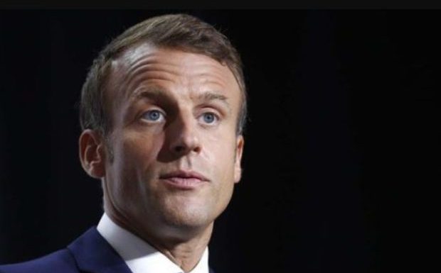 Immigration : l’opposition critique les visées « électoralistes » de Macron