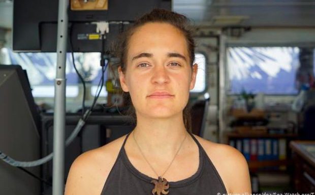 France : Carola Rackete invitée à l’Assemblée nationale par Aurélien Taché
