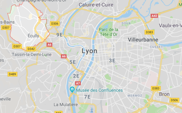 Ecully (69): un étudiant attaqué au couteau par un déséquilibré
