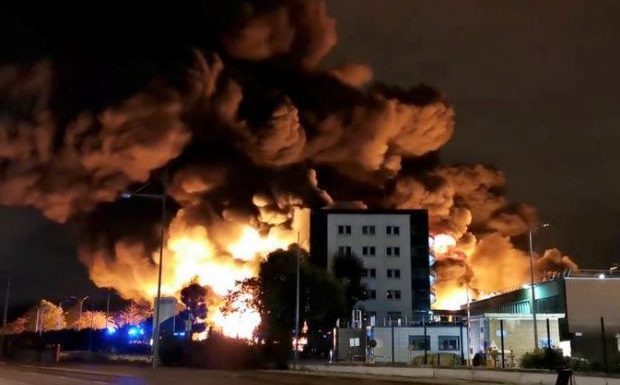 Rouen (76) : incendie d’une usine « à haut risque », appel au confinement dans 12 communes voisines