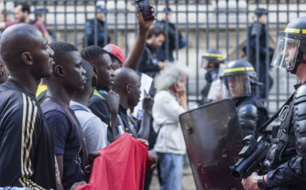 Immigration : Amnesty International demande aux députés d’élever le débat