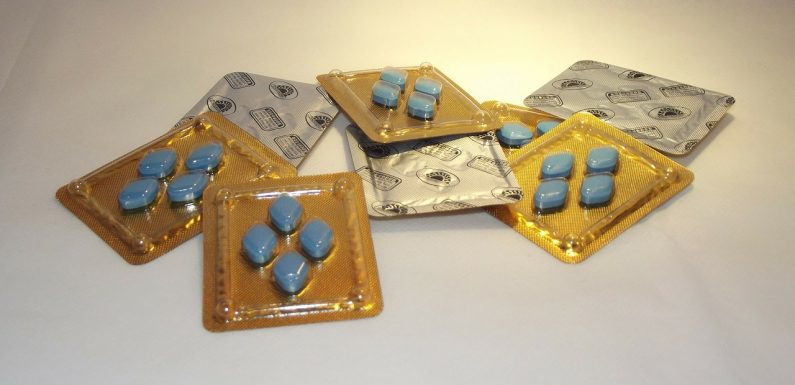 L’histoire du Viagra, la petite pilule bleue qui a révolutionné le sexe