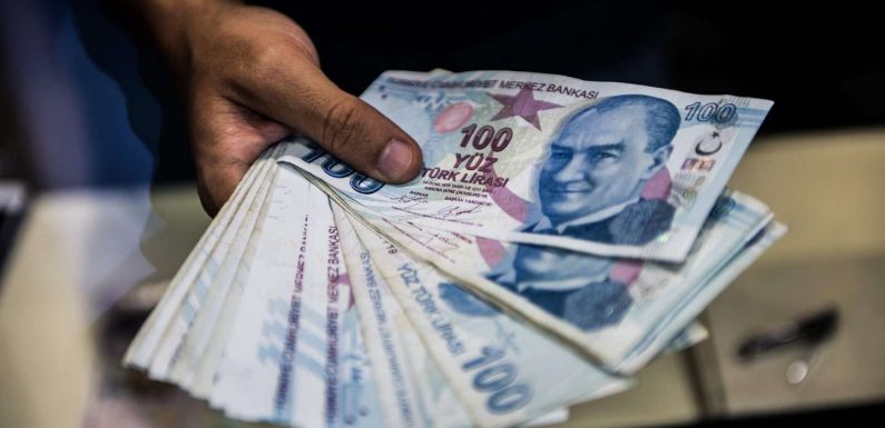 En Turquie, deux journalistes de Bloomberg poursuivis pour un article sur l’économie du pays