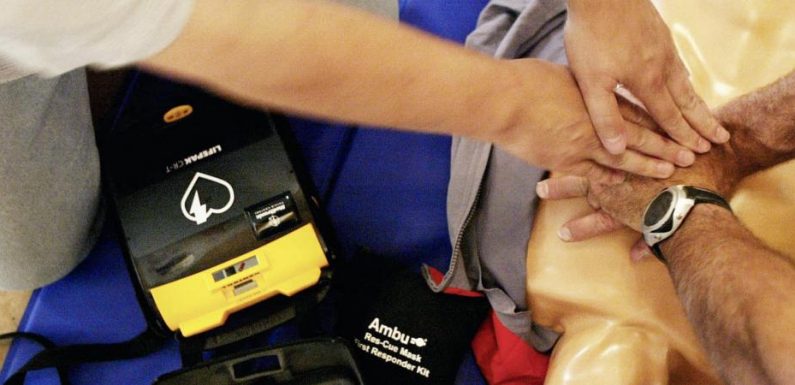 Des secouristes lancent le premier cours en ligne gratuit de formation complète aux premiers secours