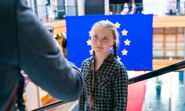 Penser l’universel mais avoir honte constamment : l’écologisme de Greta Thunberg