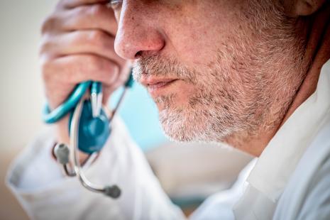 Les médecins libéraux se soignent eux-mêmes… mais souvent très mal