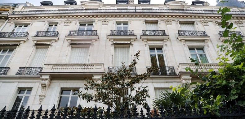 Affaire Epstein : un agent de mannequins accusé de viol auprès de la justice française