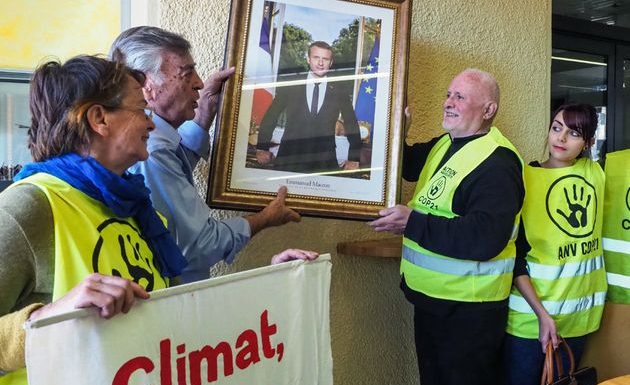 À Lyon, le décrochage du portrait de Macron jugé « légitime » par le tribunal