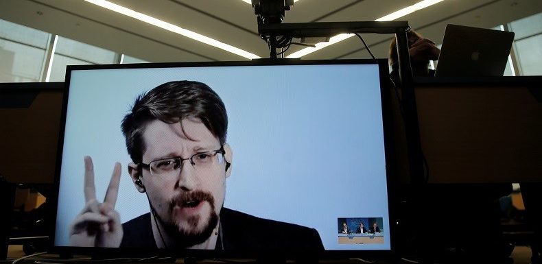 Snowden réfugié politique en France ? L’Elysée tempère l’enthousiasme des macronistes