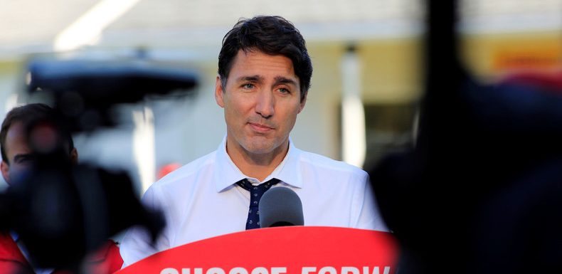 Canada : confronté par les médias en pleine campagne électorale Trudeau s’excuse pour sa blackface