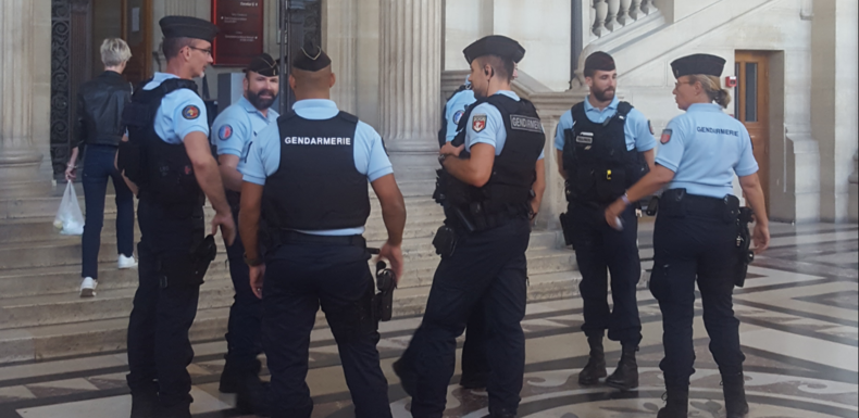 Terrorisme : cinq femmes devant la justice pour l’attentat manqué près de Notre-Dame