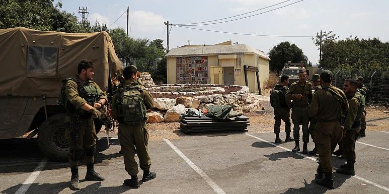 Israël positionne des tanks à la frontière avec le Liban