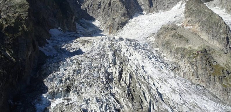Mont Blanc : un glacier du versant italien menace de s’effondrer