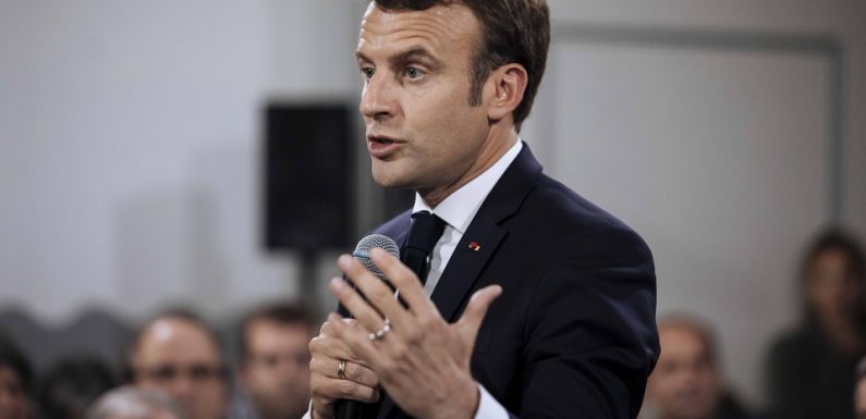 Emmanuel Macron en première ligne à Rodez pour lancer le « grand débat » version retraites