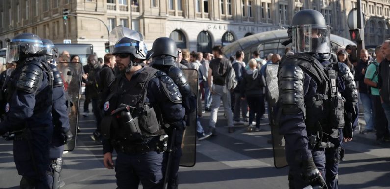 Manifestations à Paris EN DIRECT : Déjà des affrontements entre la gare Saint-Lazare et la Madeleine