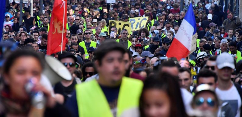 Carburants : Des « gilets jaunes » réclament « un gel immédiat » des prix