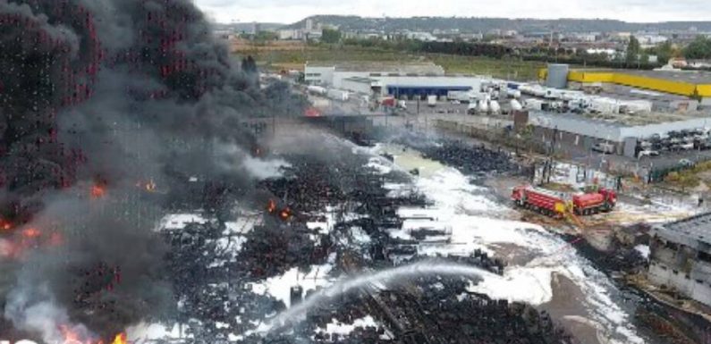 Incendie de l’usine Lubrizol à Rouen : « Qu’on nous dise enfin ce qui a brûlé à Lubrizol »