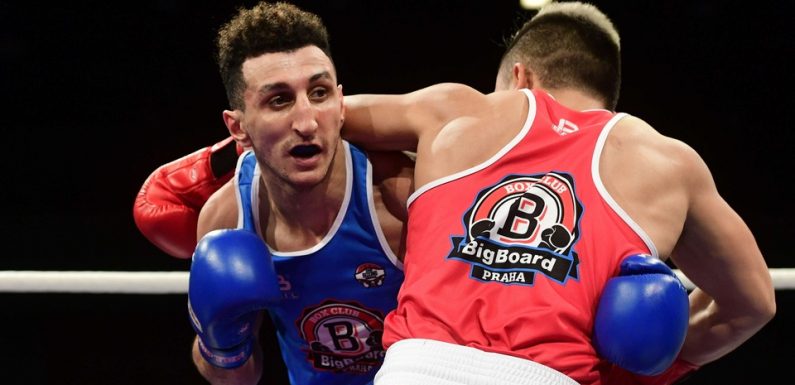 Boxe : « Pourquoi ne pas ramener un deuxième titre de champion du monde ? », lance Sofiane Oumiha
