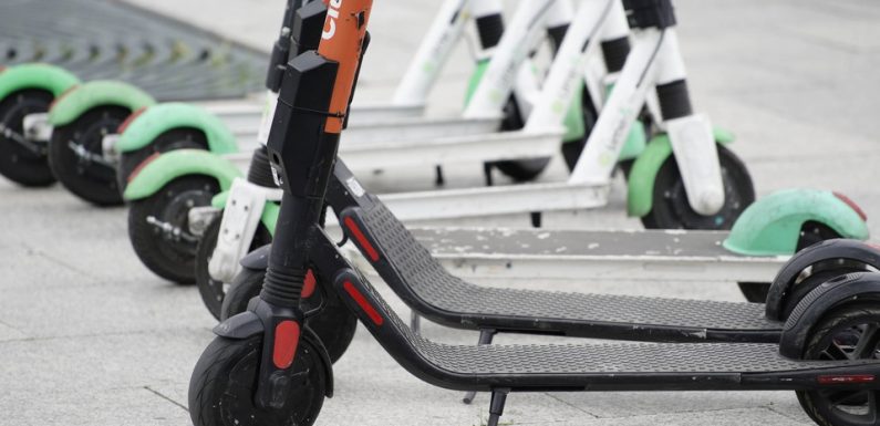 Reims: Une femme à trottinette électrique meurt percutée à un carrefour