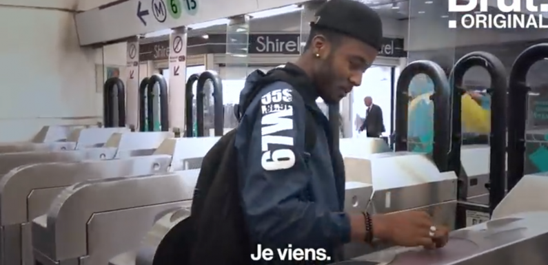 Arrivé à Paris en 2017, Ibrahim raconte son premier jour en France