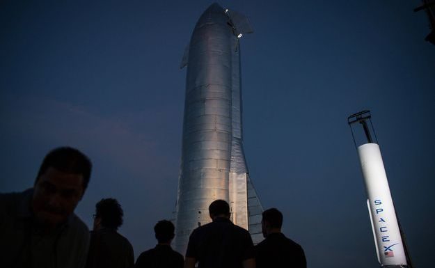 Elon Musk présente sa fusée pour coloniser d’autres planètes