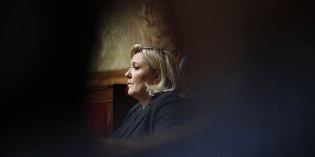 Marine Le Pen s’attribue le rapprochement entre Macron et Poutine