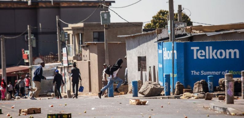 Violences xénophobes en Afrique du Sud : des centaines de Nigérians quittent le pays