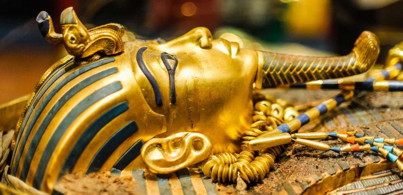 Toutankhamon : son sarcophage sera restauré pour la première fois depuis 3.000 ans avant son exposition en 2020