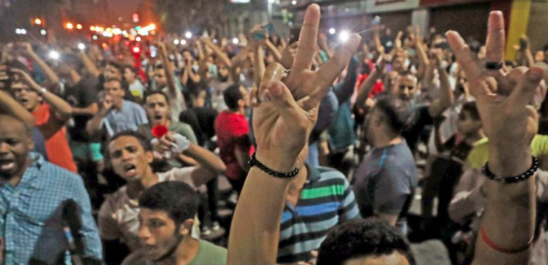 Egypte : vague d’arrestations de journalistes et blocages de sites internet