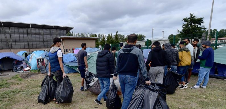 Migrants : l’aide au départ volontaire portée à 2500€ (et billet d’avion offert)
