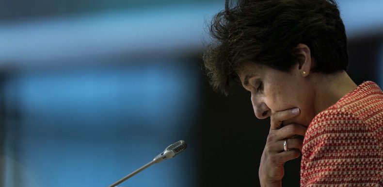 Sylvie Goulard malmenée par les eurodéputés : le risque réel d’un crash de Macron au Parlement européen