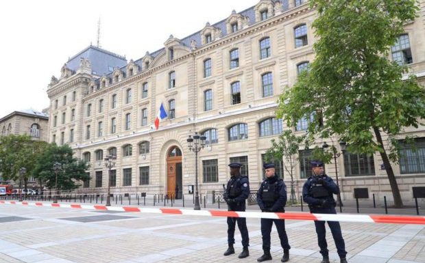 Attaque à la préfecture de police de Paris: l’épouse du tueur remise en liberté
