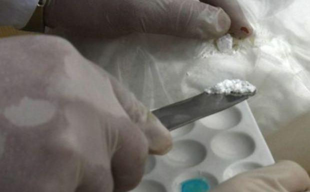 Aéroport d’Orly (94) : ils étaient payés 2.500 euros par colis pour faire passer la cocaïne