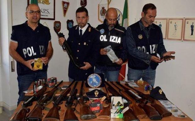 Italie : un agriculteur arrêté après avoir tiré sur ses travailleurs migrants indiens « pour les pousser à travailler davantage »