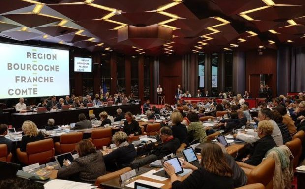 Affaire du voile au Conseil Régional : Fatima E. va porter plainte